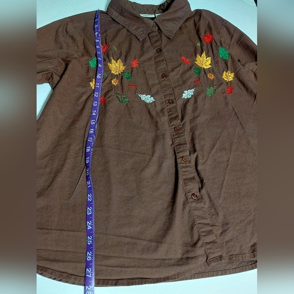 ⭐️5/$25 Brown Vtg Collections Etc Embroidered Fall Leaves Button Down 3/4 Sleeve - Picture 6 of 8